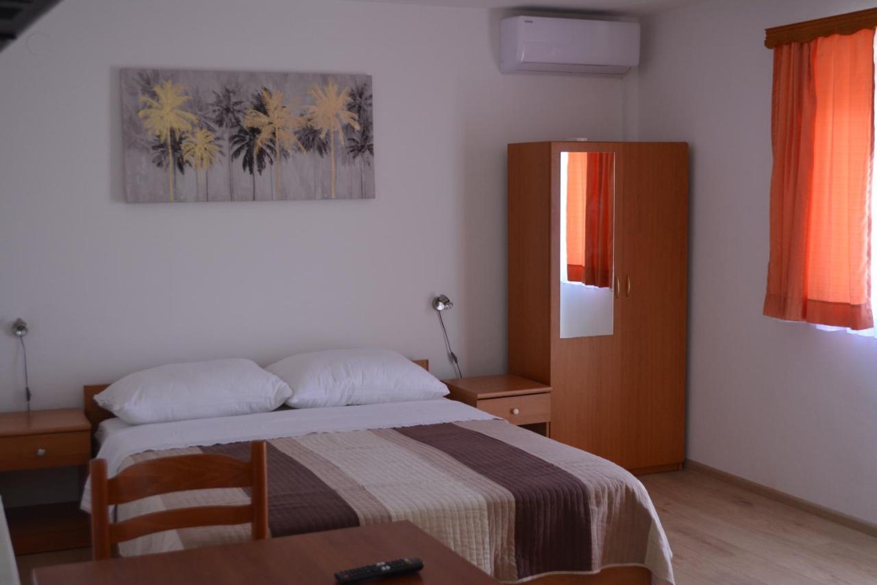 Guesthouse Andja Smoljanac Bagian luar foto