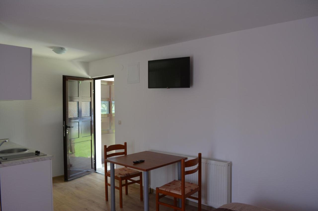 Guesthouse Andja Smoljanac Bagian luar foto