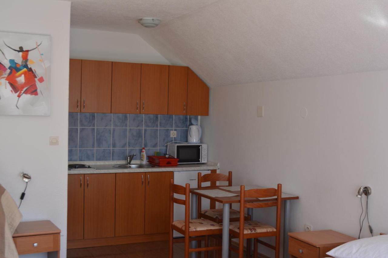 Guesthouse Andja Smoljanac Bagian luar foto