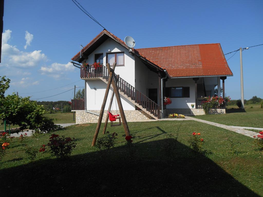 Guesthouse Andja Smoljanac Bagian luar foto