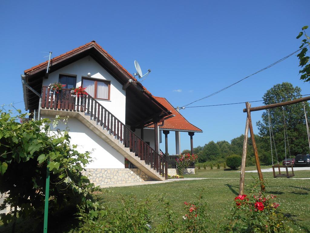 Guesthouse Andja Smoljanac Bagian luar foto